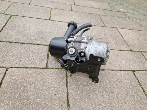 Pompe de direction OEM 1623834180 pour Peugeot 407 HPI image 5