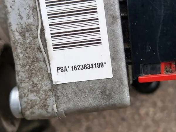 Pompe de direction OEM 1623834180 pour Peugeot 407 HPI image 7
