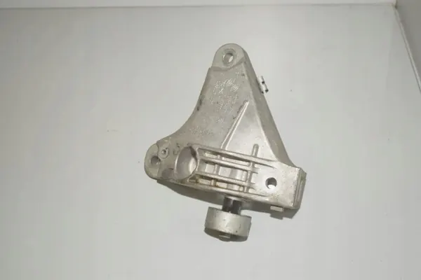 BMW 5 F10 moottorin oikea tuki OEM 22116775911 image 4