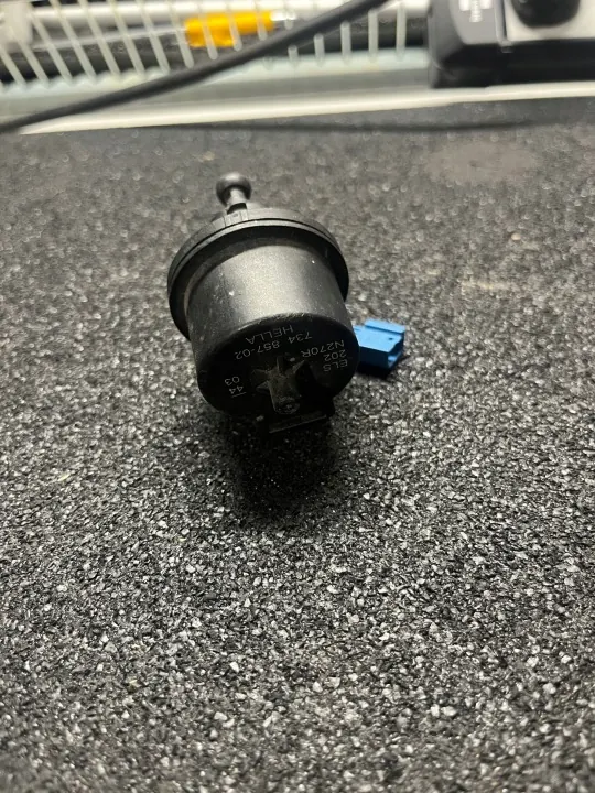 Scheinwerfer-Einstellmotor OEM 734857-02 für Mercedes image 3