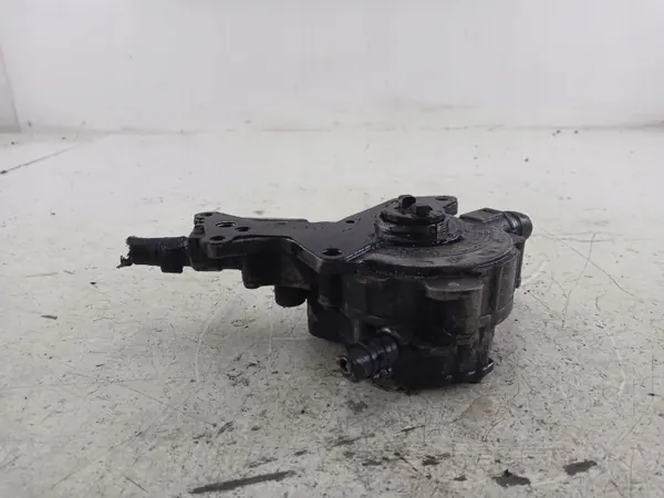 Bomba de vacío VW PASSAT B5 GOLF IV 1.9 TDI OEM image 4