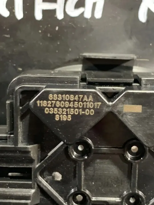 Tapete de porta-malas Chrysler Pacifica OEM 6PR19DX9AA image 10