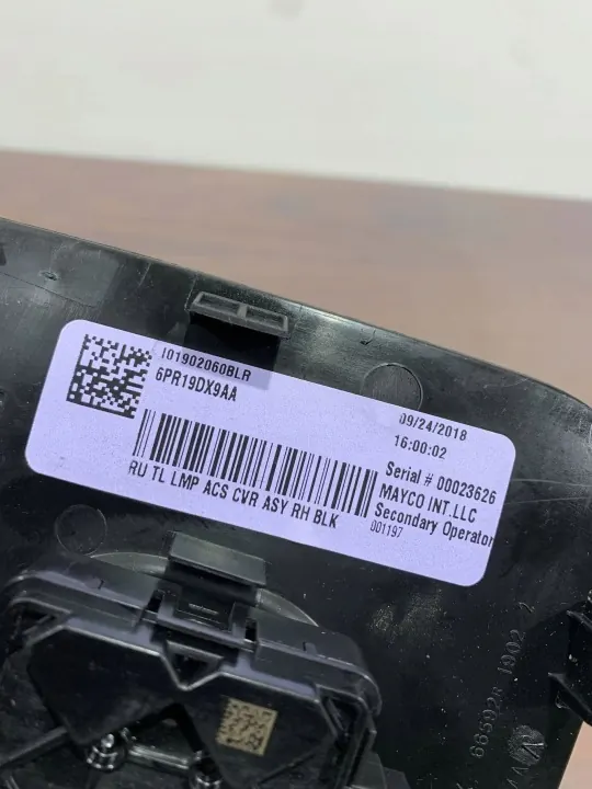 Tapete de porta-malas Chrysler Pacifica OEM 6PR19DX9AA image 6