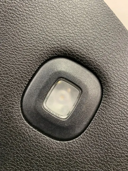 Tapete de porta-malas Chrysler Pacifica OEM 6PR19DX9AA image 9
