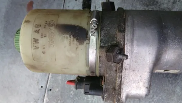 Pompe de direction assistée Audi OE 6R0423156C image 8