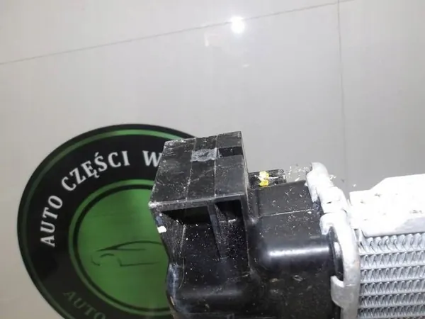 Radiador de agua Opel Mokka OEM 42418327 image 3