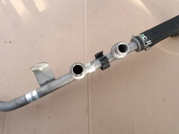 Alfa Romeo vesiletku OEM 50553478 Stelvio Q4:lle image 4