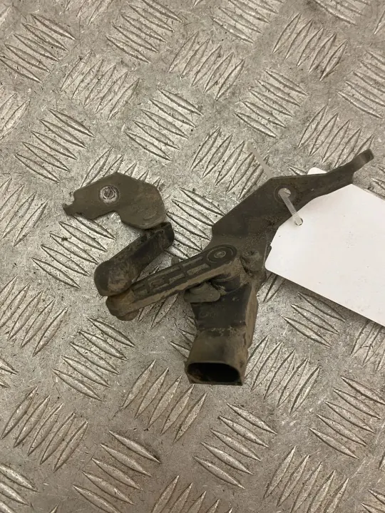 Volvo XC90 2019 Bakluftfjädring Nivåsensor OEM 31360331 image 6