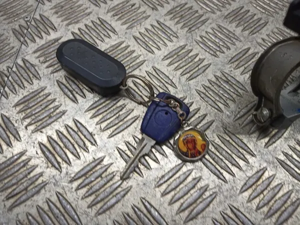 Sytytyskytkin avaimella 51813197 Fiat Grande Punto image 3