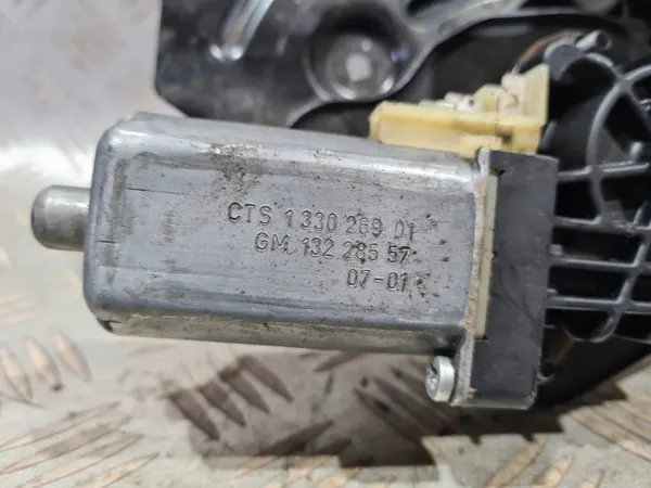 Kattomoottorivipu OEM 1330527 Opel Astra H Cabriolle image 7