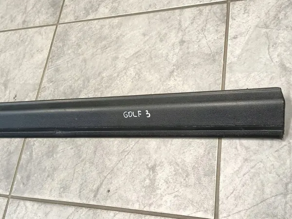 Vänster Framdörrslist VW Golf 3 5D image 2