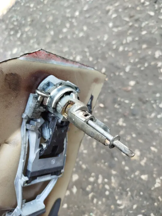 Vasen etuoven kahva Seat Altea XL Leon II Toledo III OEM image 3