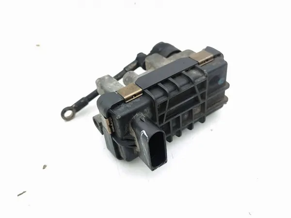 Actionneur de turbo CITROËN C-CROSSER 2.2L diesel 6NW009483 image 1