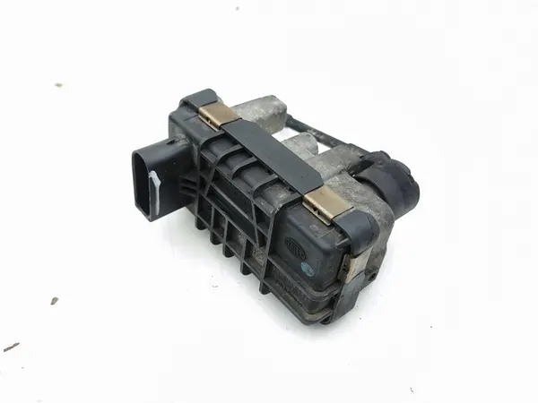 Actionneur de turbo CITROËN C-CROSSER 2.2L diesel 6NW009483 image 2