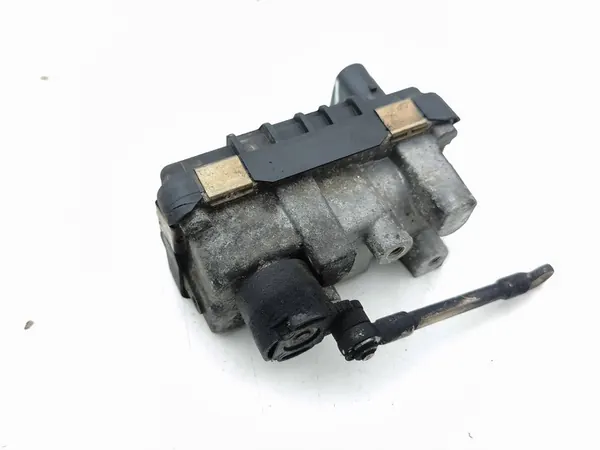 Actionneur de turbo CITROËN C-CROSSER 2.2L diesel 6NW009483 image 3