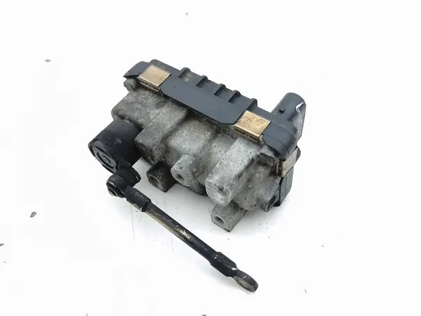 Actionneur de turbo CITROËN C-CROSSER 2.2L diesel 6NW009483 image 4