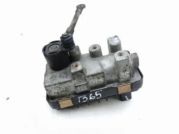 Actionneur de turbo CITROËN C-CROSSER 2.2L diesel 6NW009483 image 5