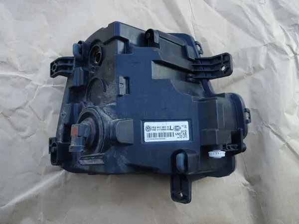 VW Scirocco Elevação Halogéneo Esquerdo OEM 1K8941661H image 4