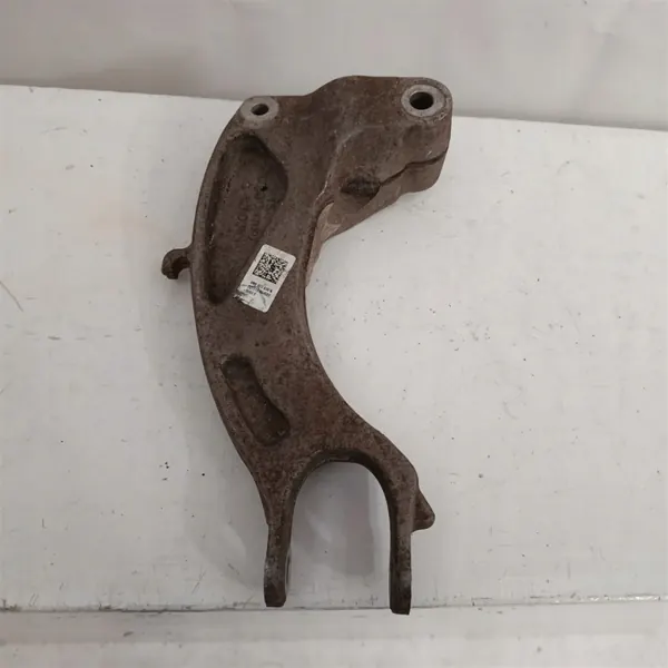 Jarrujousimen kiinnike etu vasen OEM 4M0413038N Audi Q7 image 2