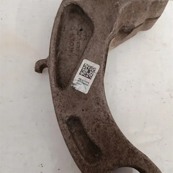 Jarrujousimen kiinnike etu vasen OEM 4M0413038N Audi Q7 image 3