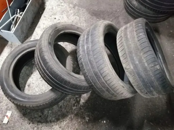 OEM 19550R15 VW Golf VIII achterbakrooster image 2