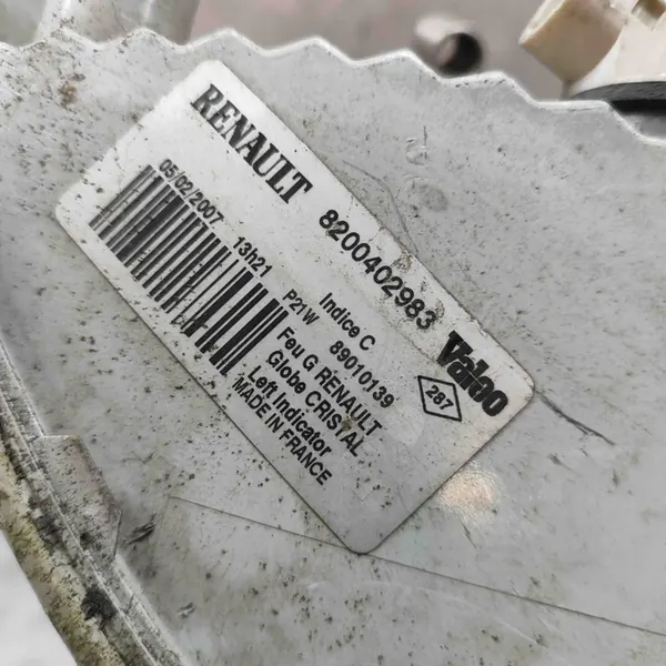 Indicador dianteiro esquerdo Nissan Primastar 2004 image 7