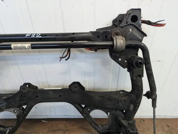 BMW Vorderer Träger OEM PWE11038 - Gebraucht image 3