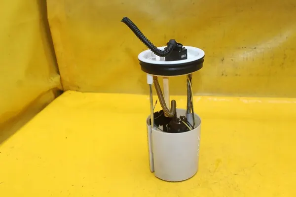 Bomba de Combustível VW Caddy III 1.4 B 2K0919051B image 2