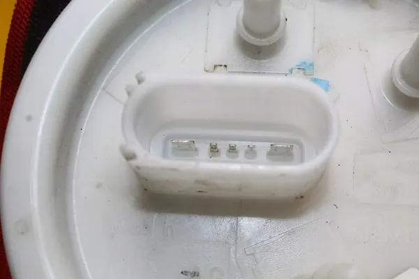 Bomba de Combustível VW Caddy III 1.4 B 2K0919051B image 7