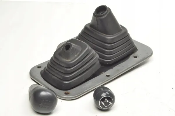 Daihatsu Feroza Gear Shift Boot OEM 58286-87606-D image 2