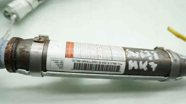 Airbag esquerdo Suzuki Swift MK7 Sport OEM 76490-69L00 image 7