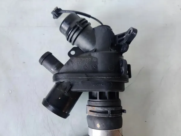 Thermostat FX23-8A587-AD pour Jaguar/Land Rover 3.0 SCV6 image 4