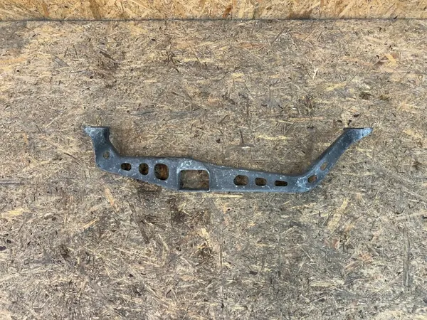 Audi A4 8K Motorstödförstärkning OEM 8K0199521C image 2