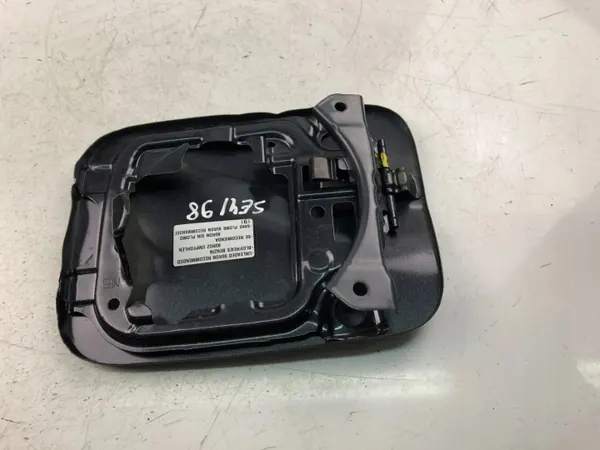 Subaru bränsletankslock OEM 95R0N - Begagnat image 4