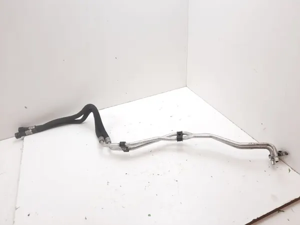 Conduit refroidisseur huile BMW M5 OEM MAM82846 - Occasion image 4