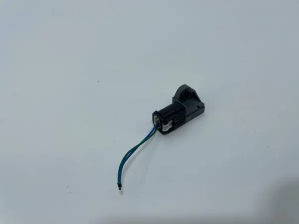 Sensor de impacto Mazda CX-5 OEM KD45-57K1X 2012- image 3