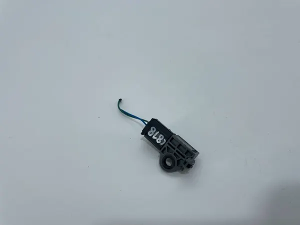 Sensor de impacto Mazda CX-5 OEM KD45-57K1X 2012- image 5