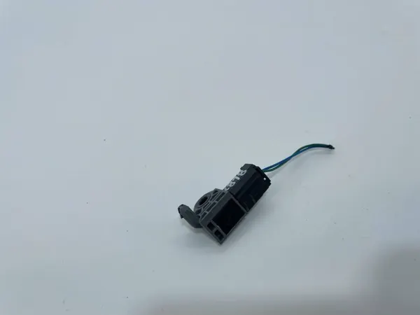 Sensor de impacto Mazda CX-5 OEM KD45-57K1X 2012- image 6