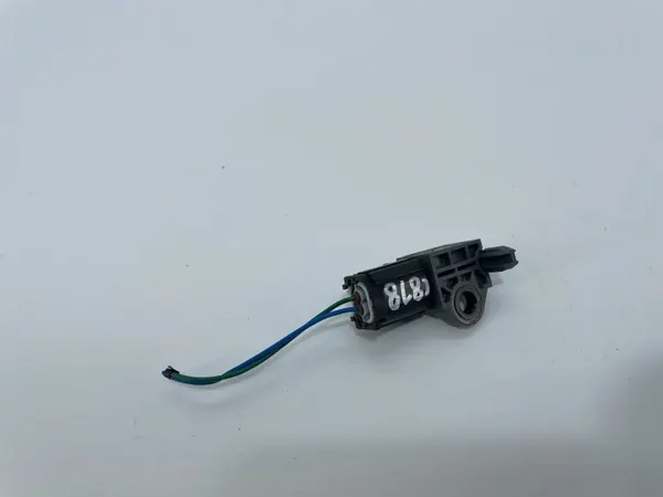 Sensor de impacto Mazda CX-5 OEM KD45-57K1X 2012- image 8