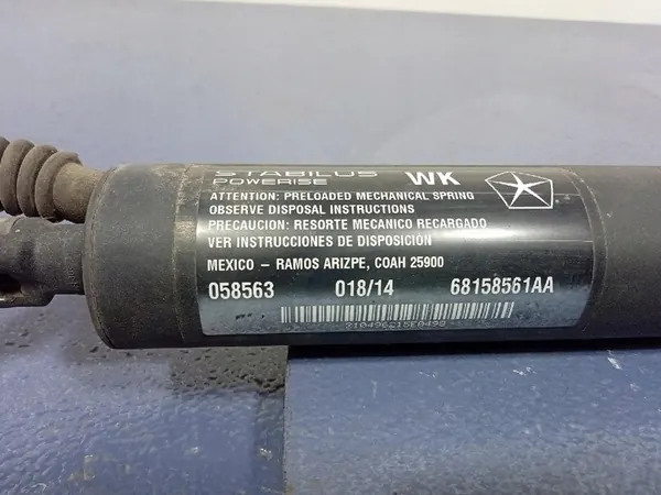 Takaluukun toimilaite JEEP GRAND CHEROKEE WK2 68158561AA image 5