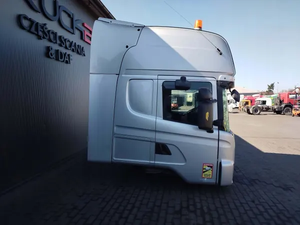 Cabina Scania XPI Topline - Pieza OEM Usada image 3