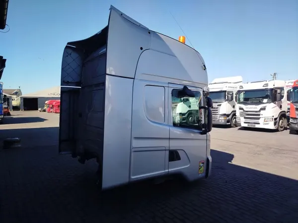 Cabina Scania XPI Topline - Pieza OEM Usada image 4
