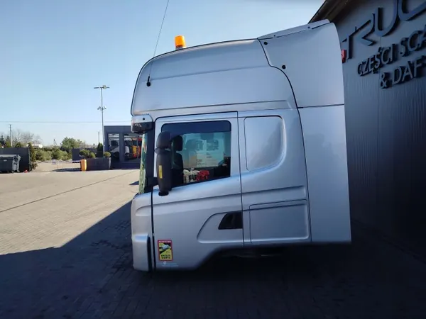 Cabina Scania XPI Topline - Pieza OEM Usada image 6