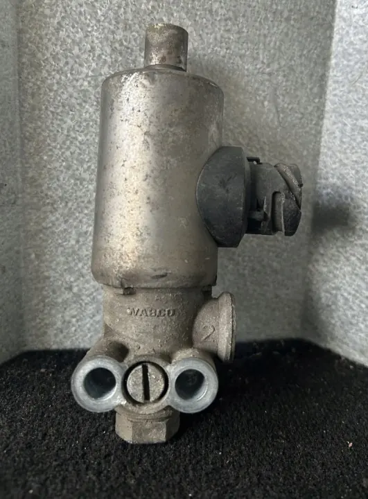 Electroválvula WABCO DAF XF 106 4721784260 image 2