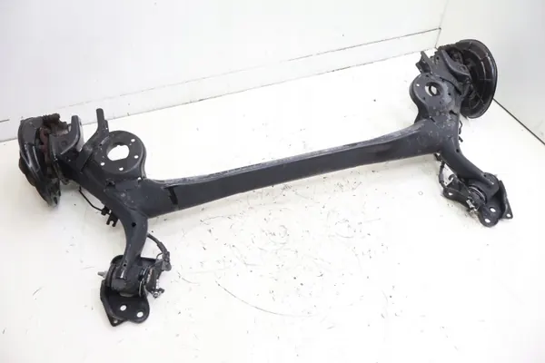 Viga suspensão traseira Fiat 500L OEM 1274737785 image 8