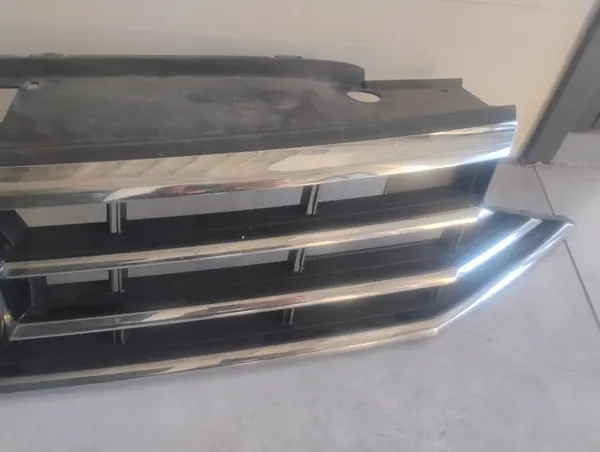 Grill Radiator VW Passat B8 image 3