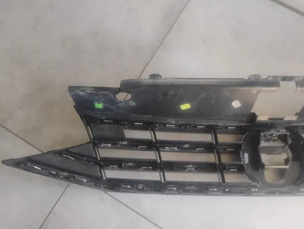 Grill Radiator VW Passat B8 image 4