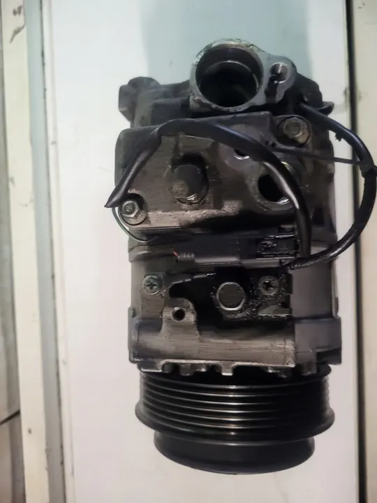 Compresor de Aire Acondicionado Mercedes W203 2.2 CDI A0012305011 image 5