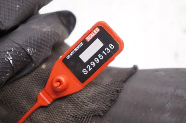 VOLVO XC60 I 2.4 Luftschlauch Intercooler 31293511 image 4