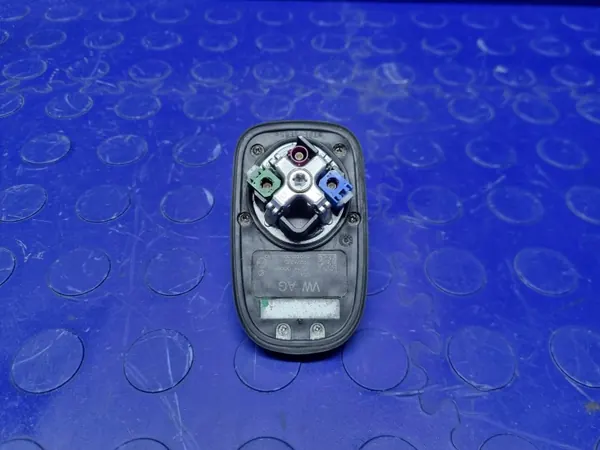 Audi A3 8V kattoantenni GPS OEM 8V0035503J image 7